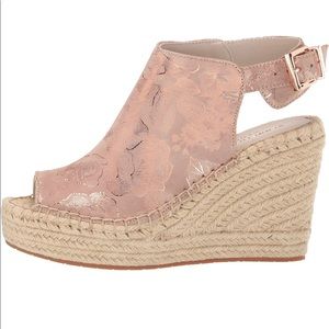 Kenneth Cole Women's 7.5 Olivia Espadrille Wedge Rose Gold